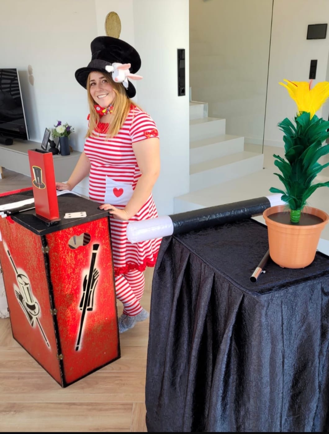 Kinder machen bei der Zaubershow mit